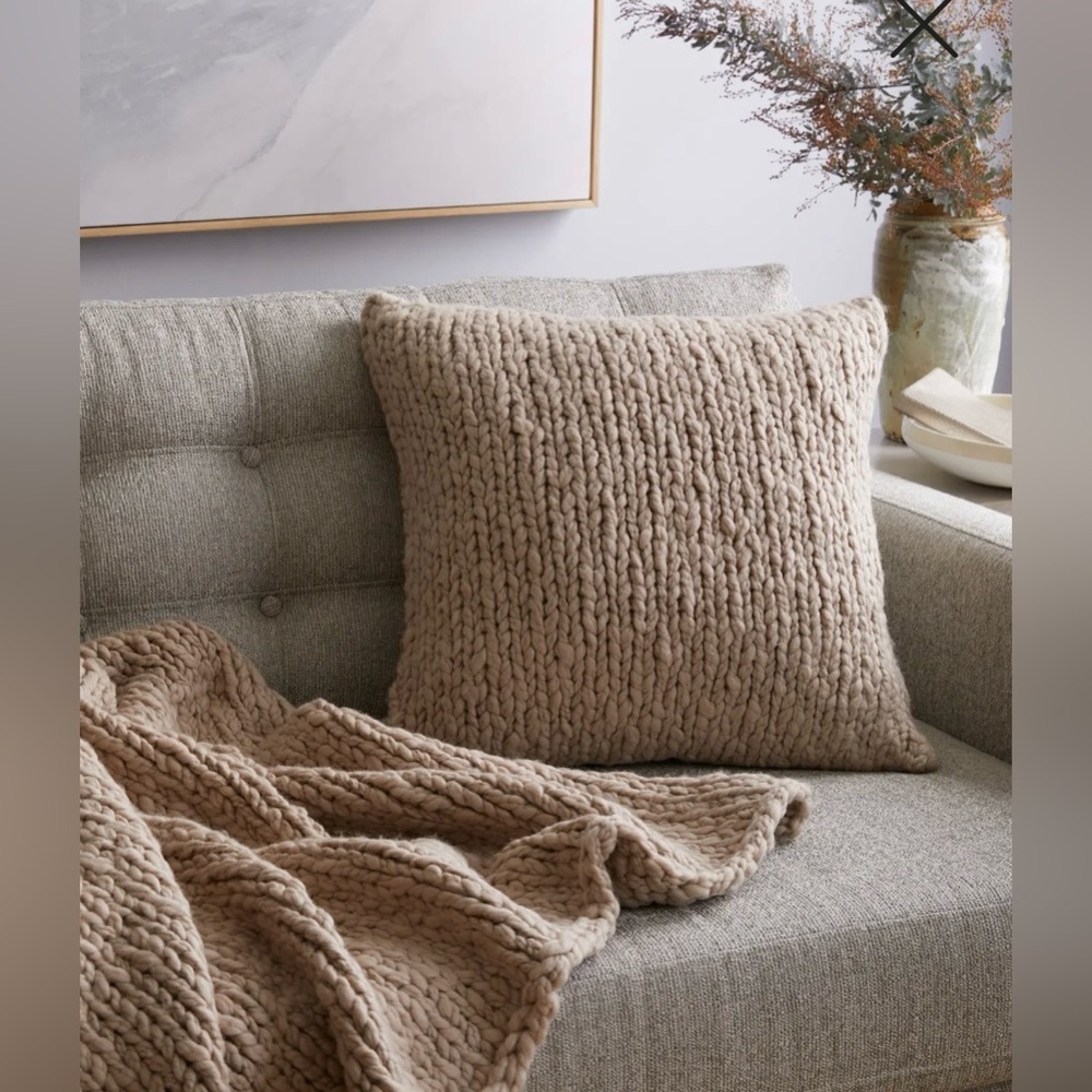 NWT Quince Chunky Hand Knit Wool Pillow Cover 20 X 20 (Neutral)